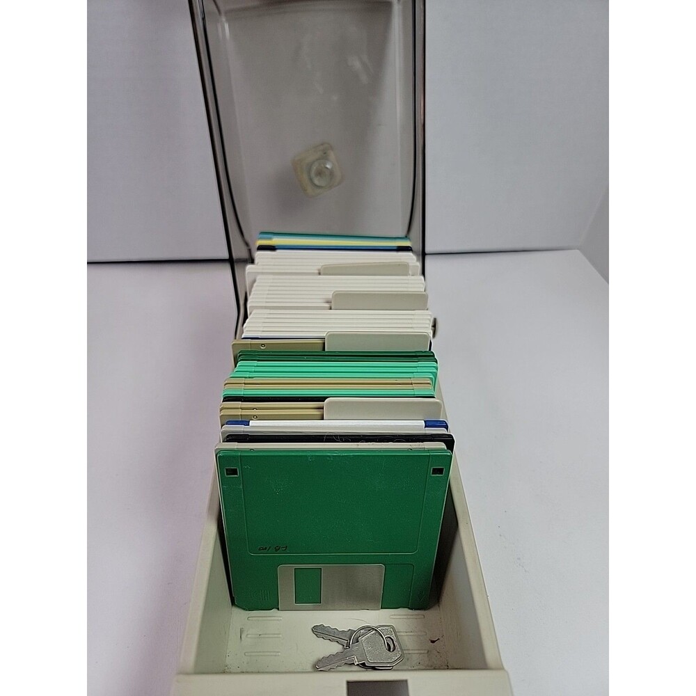 Vintage 3.5 Floppy Disk Storage Box Locking Case Keys Dividers Diskette Untested